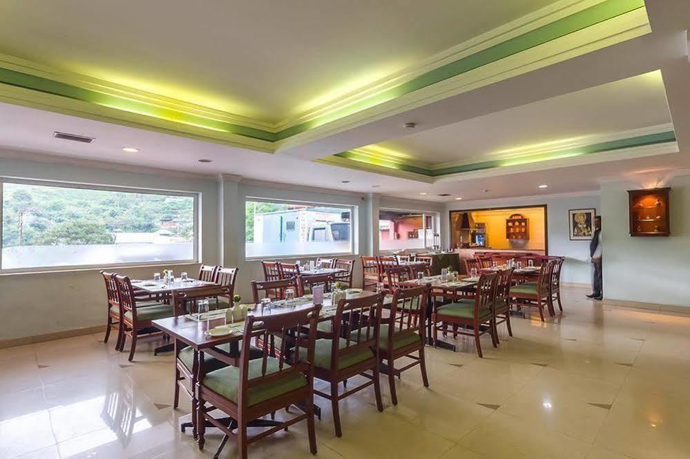 Issacs Residency Hotel Munnar Eksteriør billede
