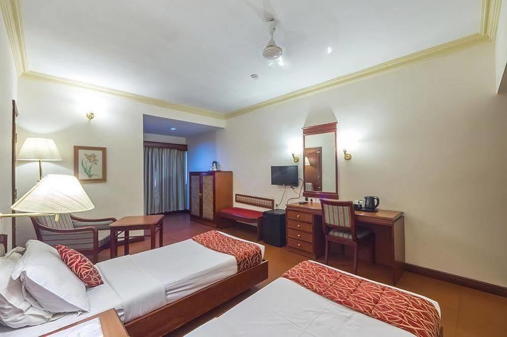 Issacs Residency Hotel Munnar Eksteriør billede