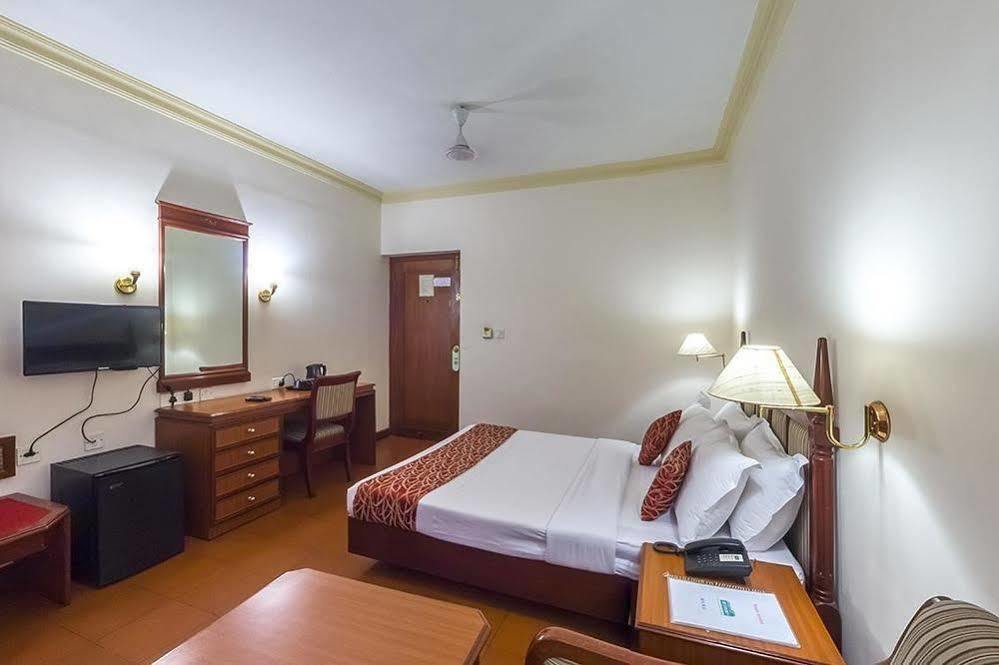 Issacs Residency Hotel Munnar Eksteriør billede