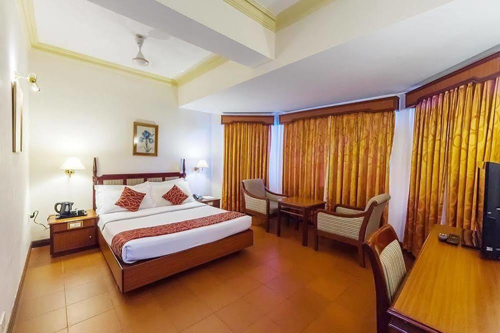 Issacs Residency Hotel Munnar Eksteriør billede