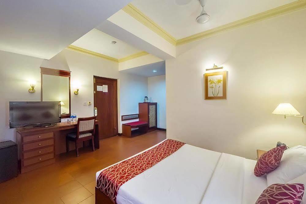 Issacs Residency Hotel Munnar Eksteriør billede