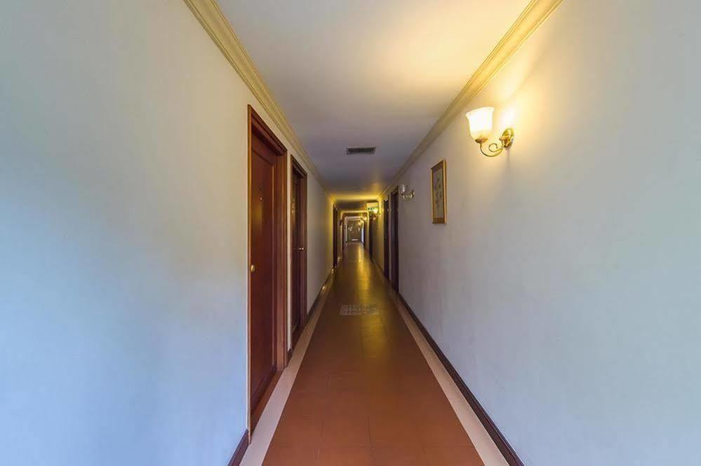 Issacs Residency Hotel Munnar Eksteriør billede